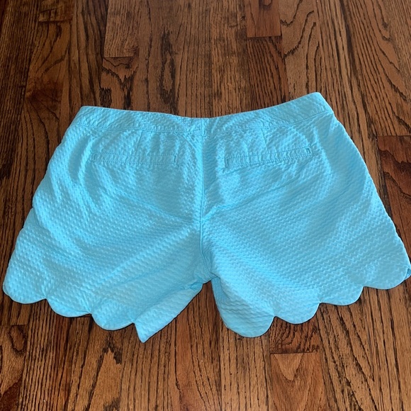 Lily Pulitzer Buttercup Stretch Short - Picture 4 of 5